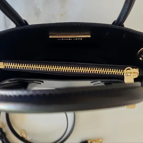 NWOT! Michael Kors Black Women's Convertible Crossbody Bag-NWOT - Picture 4 of 13